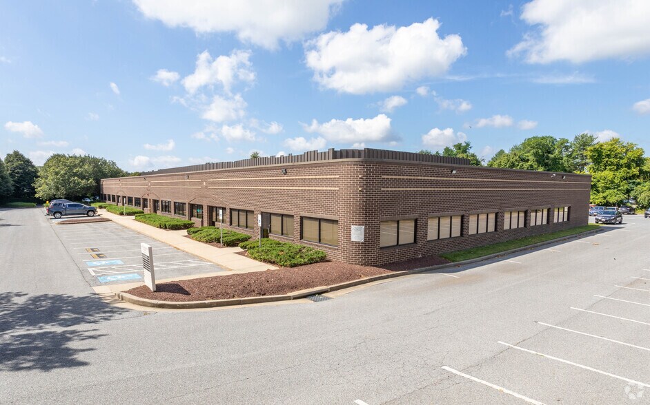 3600 Crondall Ln, Owings Mills, MD à louer - Photo principale – Image 1 sur 23