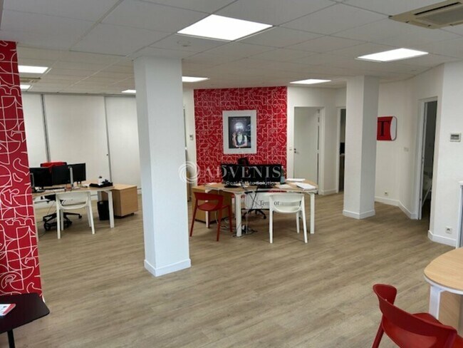 Plus de détails pour Local commercial à vendre