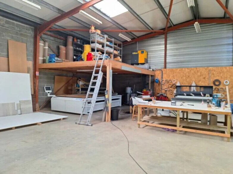 Local d’activités dans Yvrac à louer - Photo intérieure – Image 3 sur 7