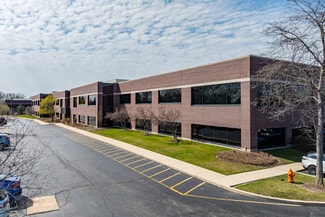 Plus de détails pour 1730 Park St, Naperville, IL - Bureau à vendre