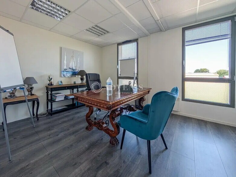 Bureau dans Saint-Malo à louer - Photo intérieure – Image 3 sur 6