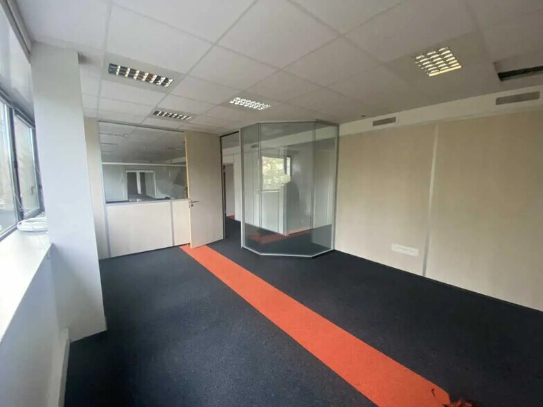 Bureau dans Caluire-et-Cuire à louer - Photo de l’immeuble – Image 3 sur 9