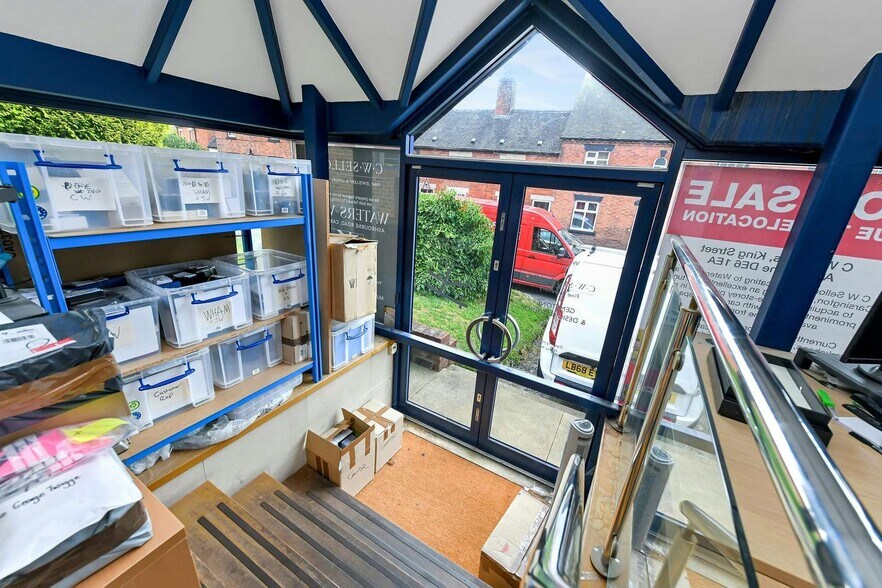 1 King St, Ashbourne à vendre - Photo de l’immeuble – Image 3 sur 30