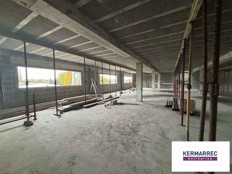 Bureau dans Theix-Noyalo à louer - Photo de la construction – Image 3 sur 3