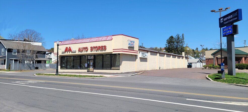 219 East St, Bloomsburg, PA à vendre - Photo de l’immeuble – Image 2 sur 5