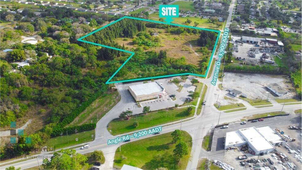 3214 Ave D, Fort Pierce, FL à vendre - Photo principale – Image 1 sur 4