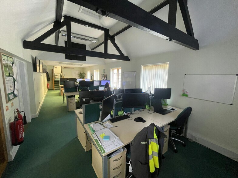 34 Upper High St, Thame à louer - Photo de l’immeuble – Image 3 sur 6
