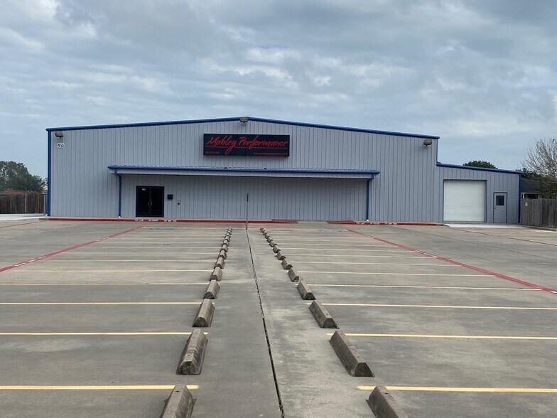 951 Columbia Memorial Pky, Kemah, TX à louer - Photo de l’immeuble – Image 2 sur 16