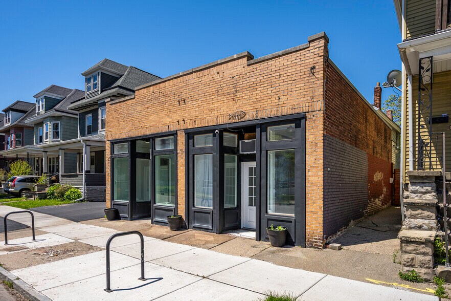 416 W Ferry St, Buffalo, NY à vendre - Photo de l’immeuble – Image 3 sur 31