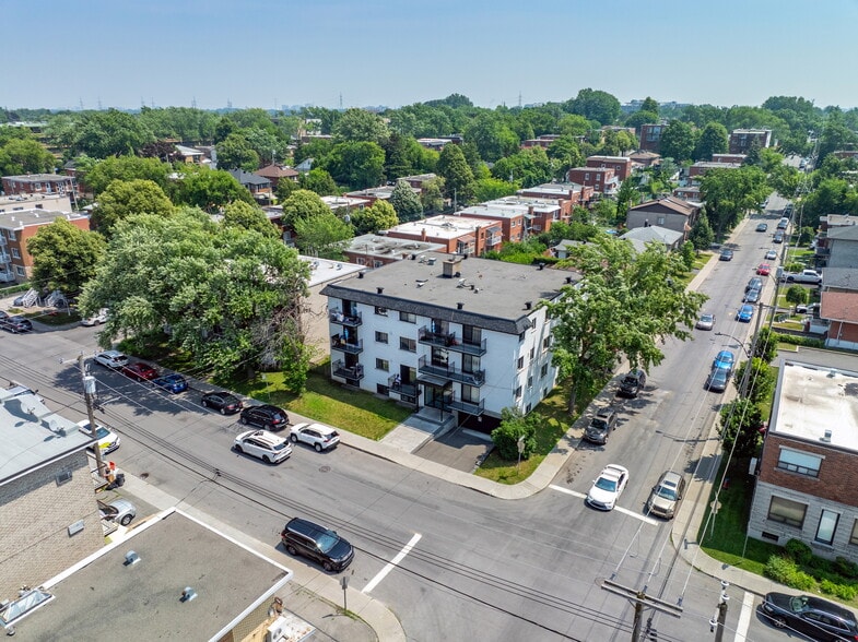2 Properties Totaling 40 Units portefeuille de 2 biens à vendre sur LoopNet.fr - Photo principale – Image 2 sur 2