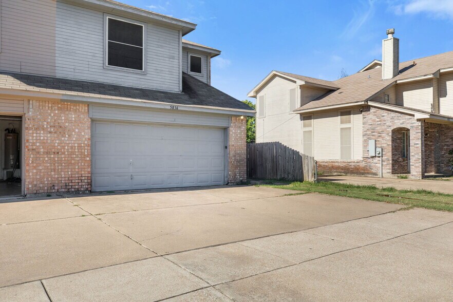 5836 Tinsley Dr, Arlington, TX à vendre - Photo de l’immeuble – Image 2 sur 3
