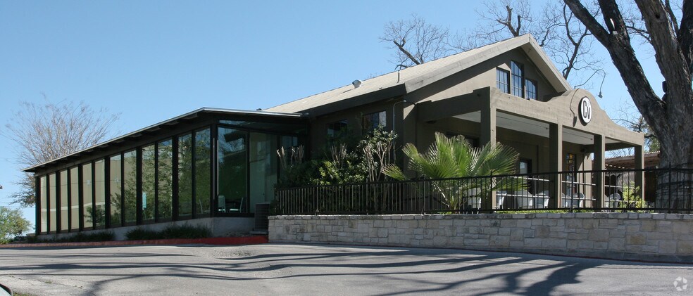 7310 Jones Maltsberger Rd, San Antonio, TX à vendre - Photo de l’immeuble – Image 2 sur 11