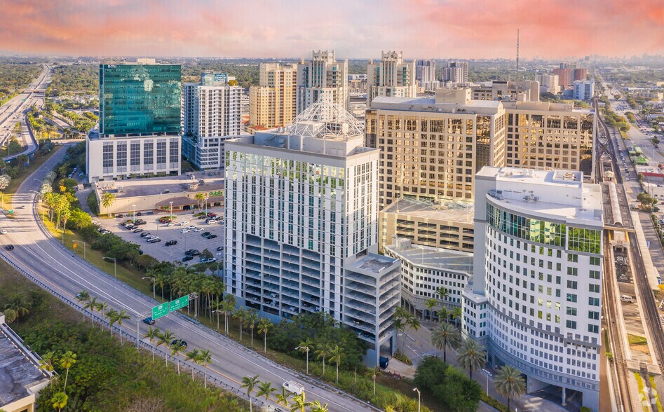 9155 S Dadeland Blvd, Miami, FL à louer - Photo de l’immeuble – Image 3 sur 33