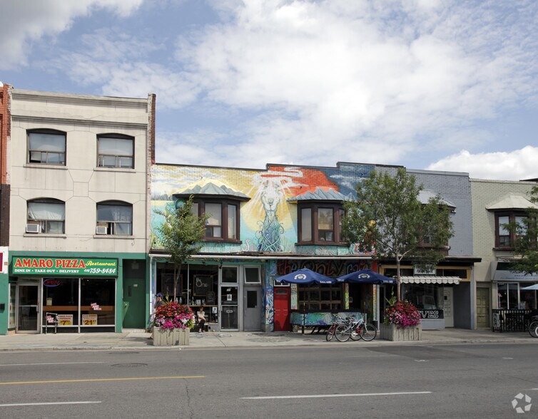 966 Danforth Ave, Toronto, ON à vendre - Photo principale – Image 1 sur 1