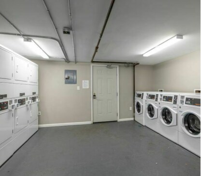 Henderson Apartments Portfolio portefeuille de 6 biens à vendre sur LoopNet.fr - Photo de l’immeuble – Image 3 sur 9