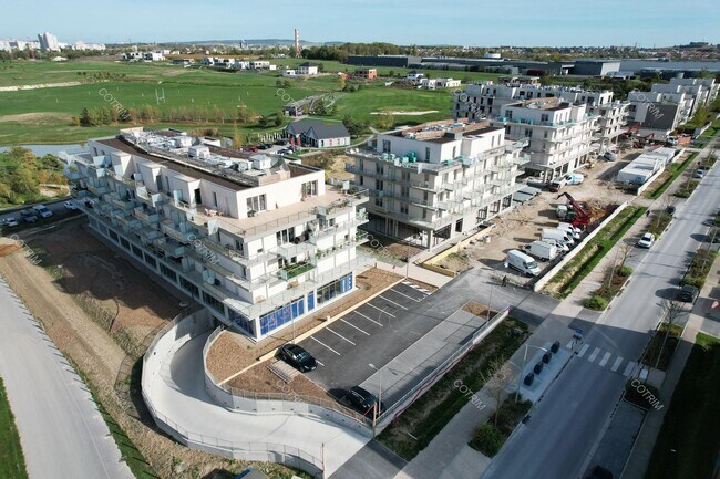 Plus de détails pour Local commercial à louer