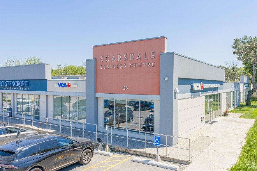 25 Scarsdale Rd, Toronto, ON à louer - Photo principale – Image 1 sur 3