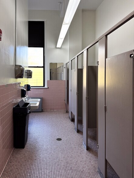 452 College Ave, Bronx, NY à louer - Photo intérieure – Image 2 sur 10