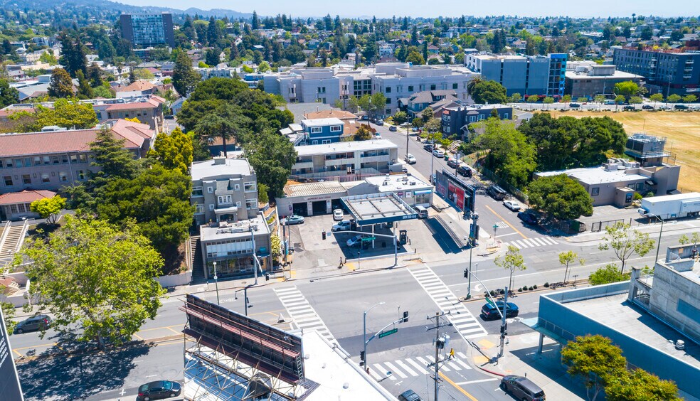 3810 Broadway, Oakland, CA à vendre - Photo de l’immeuble – Image 2 sur 14