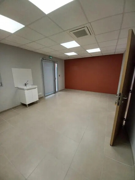 9 Avenue Du Stade, Saint-Désert à louer - Photo de l’immeuble – Image 1 sur 8