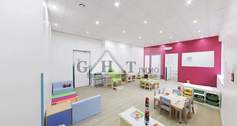 Local commercial dans Aubervilliers à louer - Photo intérieure – Image 1 sur 5