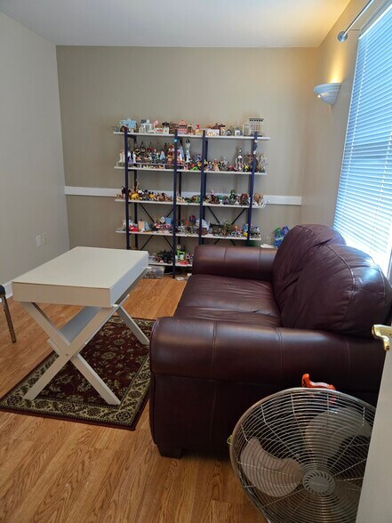 3739 Wilkens Ave, Baltimore, MD à louer - Photo de l’immeuble – Image 3 sur 23