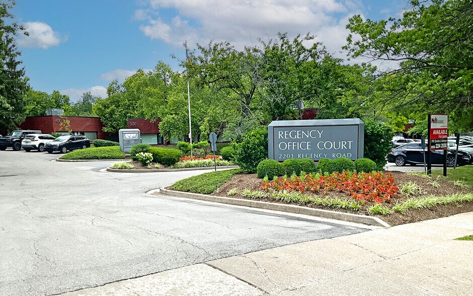 2201 Regency Rd, Lexington, KY à louer - Photo de l’immeuble – Image 1 sur 8