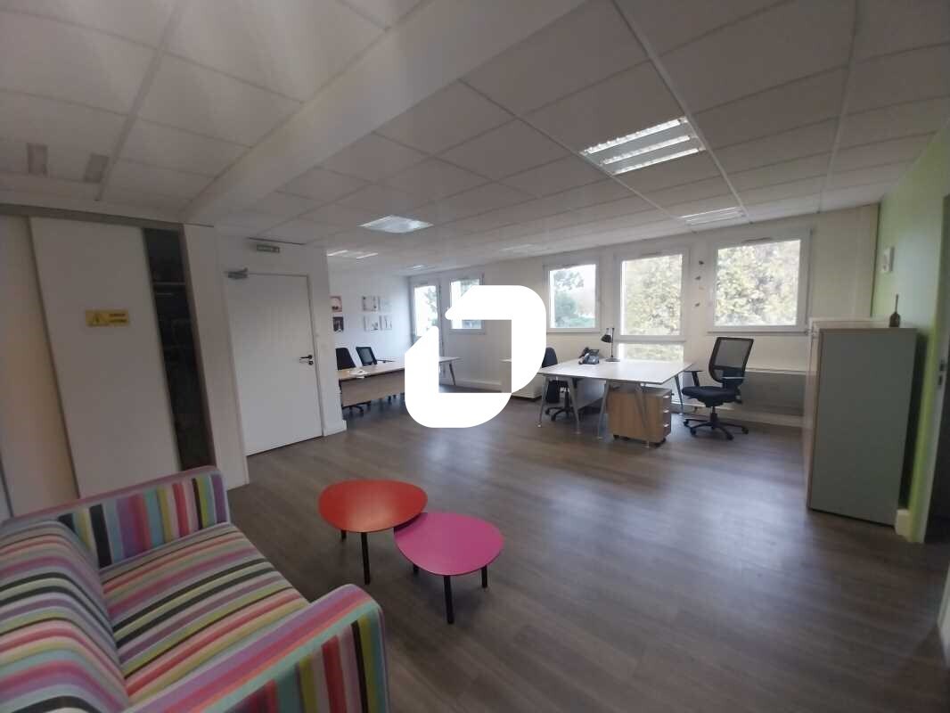 Bureau dans Saint-Germain-en-Laye à louer Photo intérieure– Image 1 sur 9