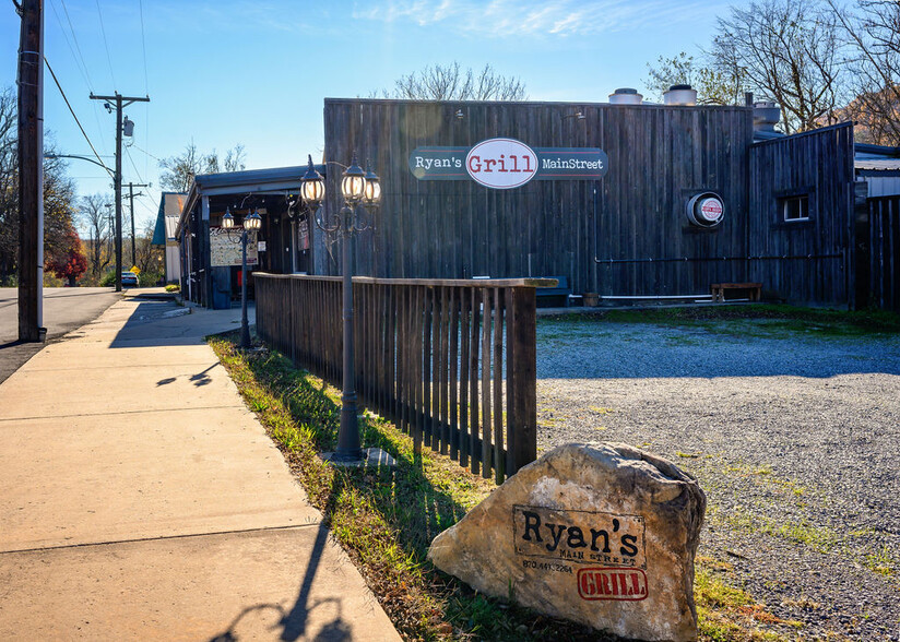 508 Main st, Leslie, AR à vendre - Photo principale – Image 1 sur 36