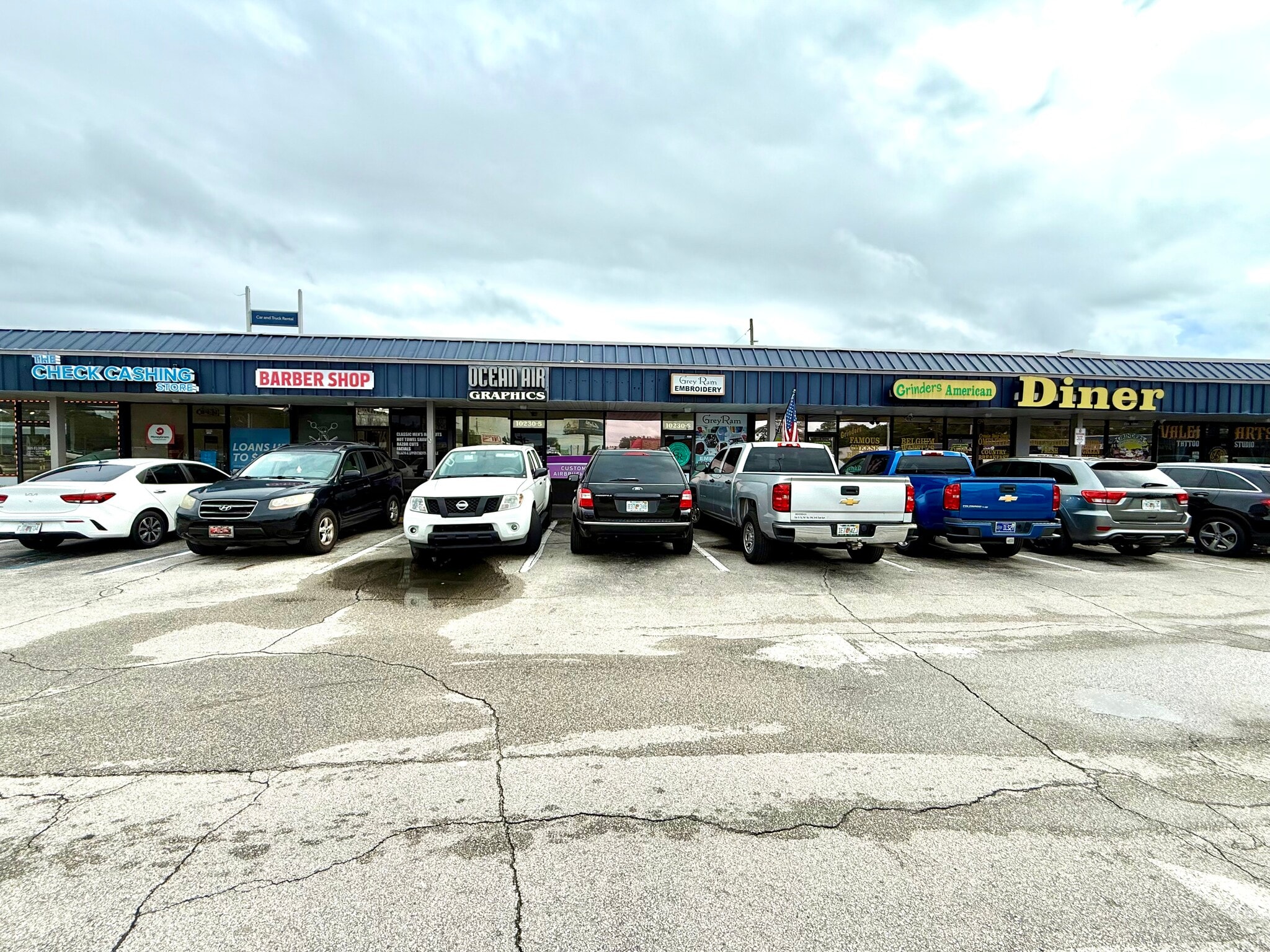 10214-10230 Atlantic Blvd, Jacksonville, FL à louer Photo intérieure– Image 1 sur 4