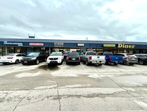 10214-10230 Atlantic Blvd, Jacksonville, FL à louer Photo intérieure– Image 1 sur 4