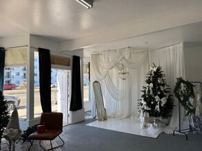 5112-5114 Vineland Ave, North Hollywood, CA à vendre Photo intérieure– Image 1 sur 11