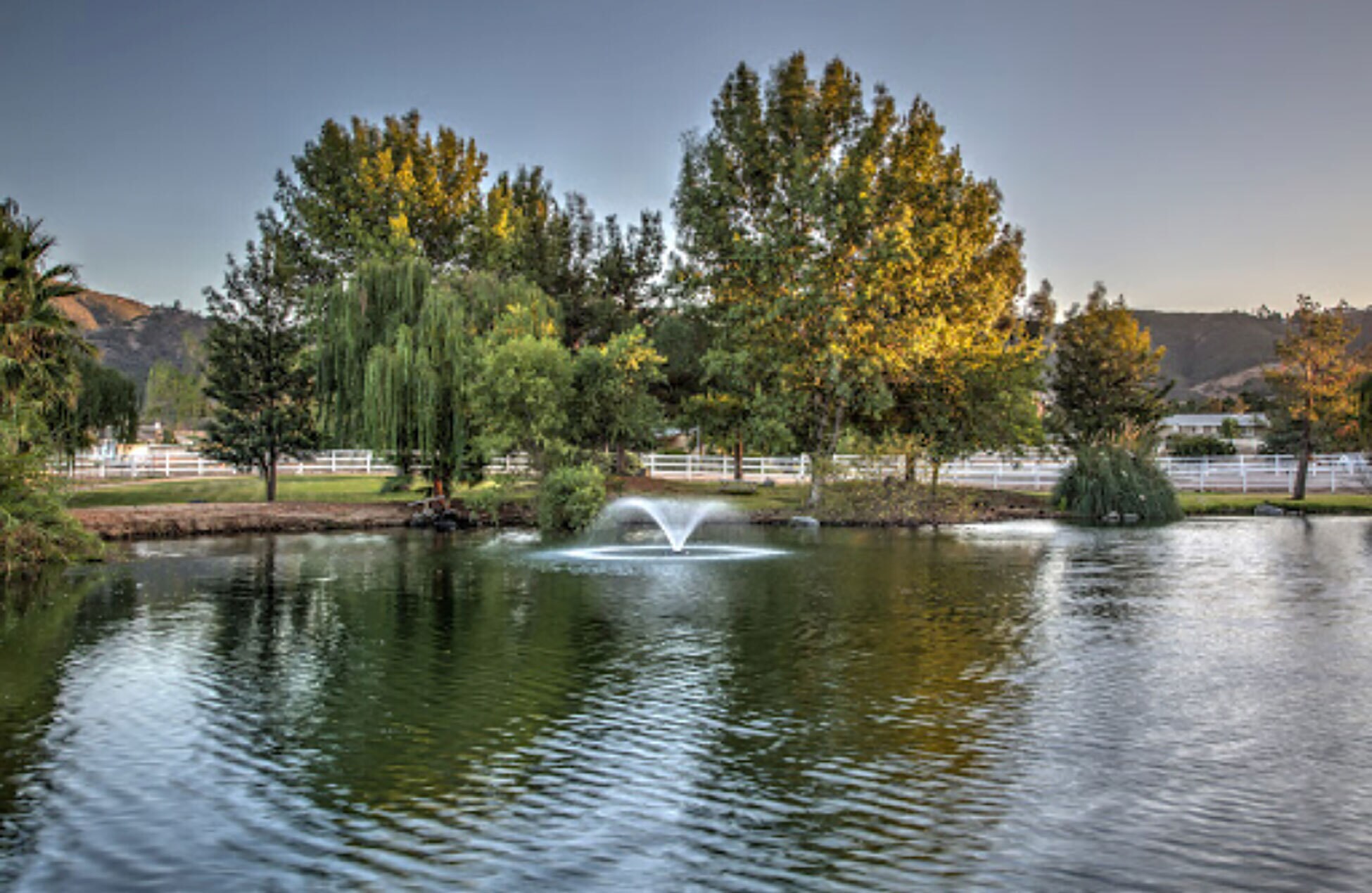 42149 Elm St, Murrieta, CA à vendre Photo de l’immeuble– Image 1 sur 32