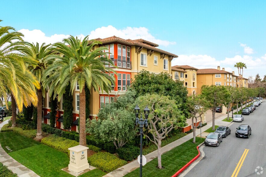 39 Rio Robles E, San Jose, CA à louer - Photo de l’immeuble – Image 2 sur 5