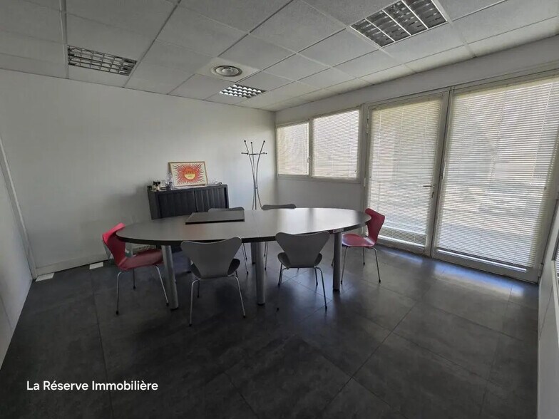 Bureau dans Avignon à vendre - Photo de l’immeuble – Image 1 sur 10