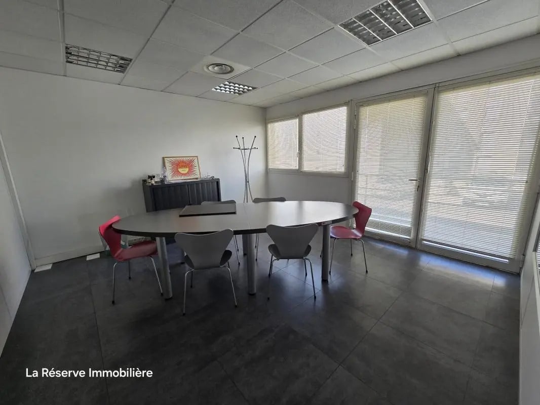 Bureau dans Avignon à vendre Photo de l’immeuble– Image 1 sur 11
