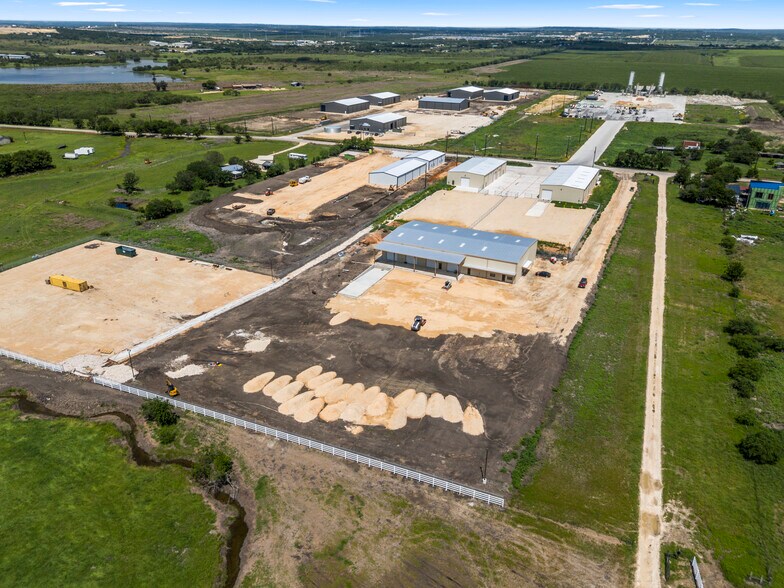 782 Soechting Rd, New Braunfels, TX à louer - Photo de l’immeuble – Image 2 sur 6