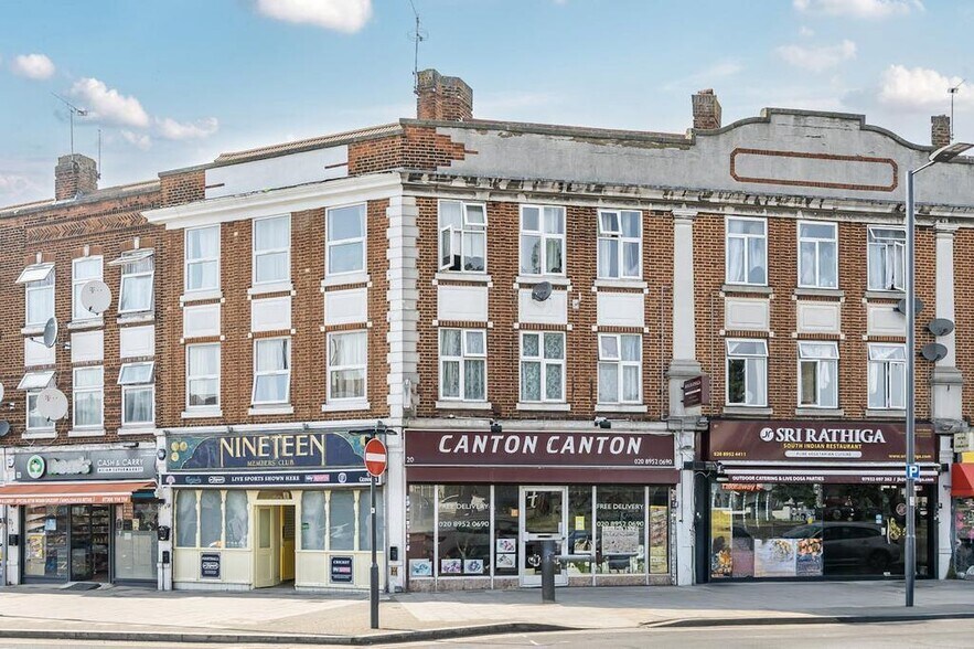Mollison Way, Edgware à vendre - Photo de l’immeuble – Image 2 sur 19