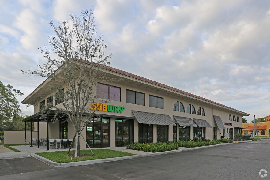 660 W Linton Blvd, Delray Beach, FL à louer - Photo de l’immeuble – Image 2 sur 8