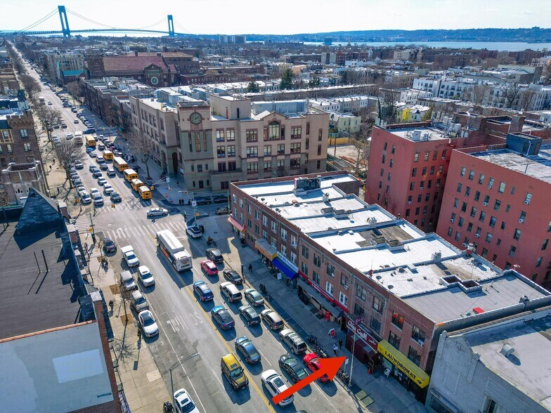 6916 4th Ave, Brooklyn, NY à vendre - Photo de l’immeuble – Image 2 sur 9
