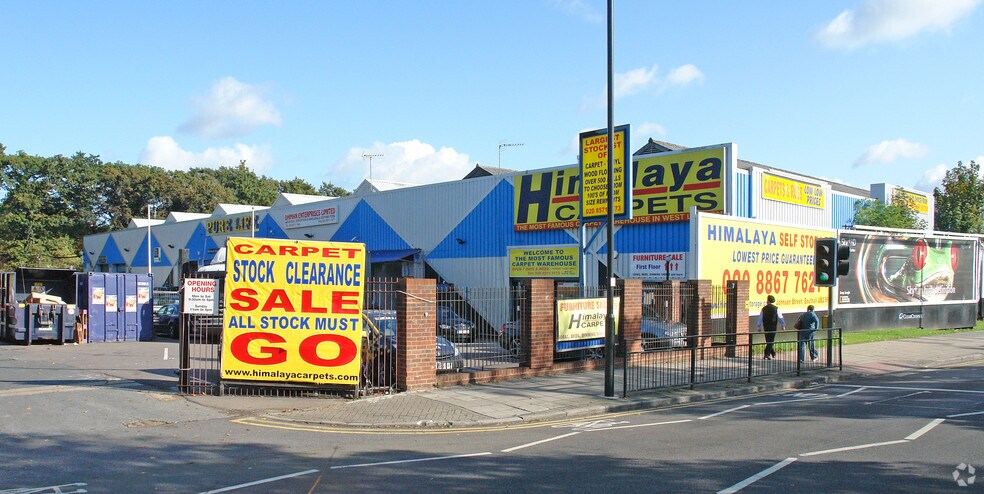 Uxbridge Rd, Southall à louer - Photo de l’immeuble – Image 3 sur 6