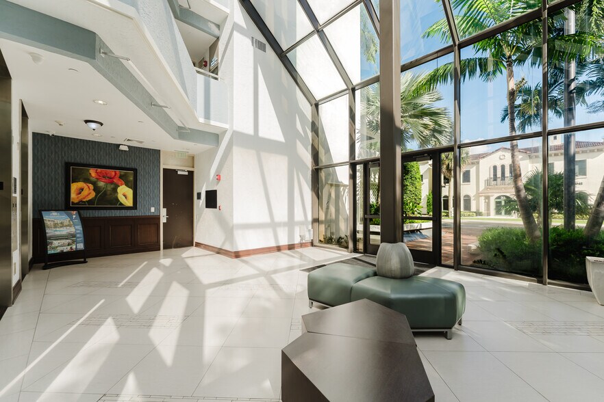 40 SE 5th St, Boca Raton, FL à louer - Hall d’entrée – Image 2 sur 33