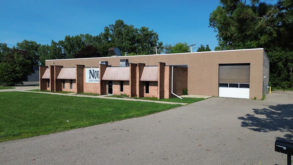 34180 Klein Rd, Fraser, MI à vendre - Photo de l’immeuble – Image 3 sur 5
