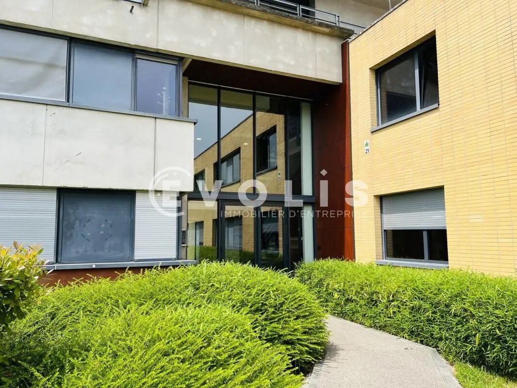 Bureau dans Champs-sur-Marne à louer Photo de l’immeuble– Image 1 sur 13