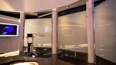 8711 W Sunset Blvd, West Hollywood, CA à louer Photo intérieure– Image 2 sur 9