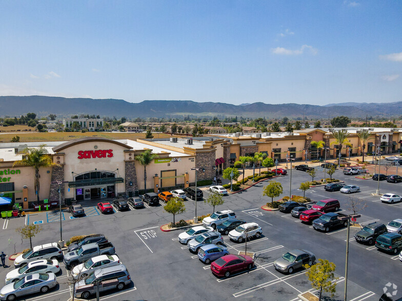 25125 Madison Ave, Murrieta, CA à louer - Photo de l’immeuble – Image 3 sur 21