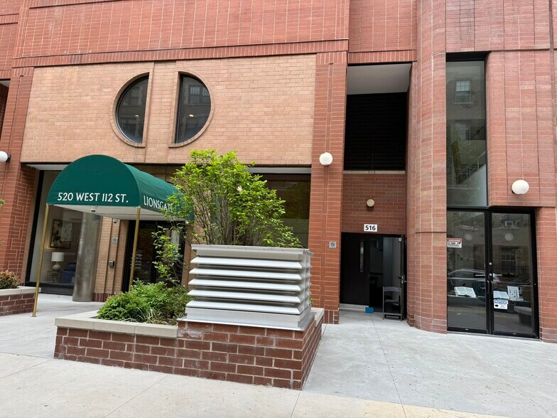 516 W 112th St, New York, NY à louer - Photo de l’immeuble – Image 2 sur 3