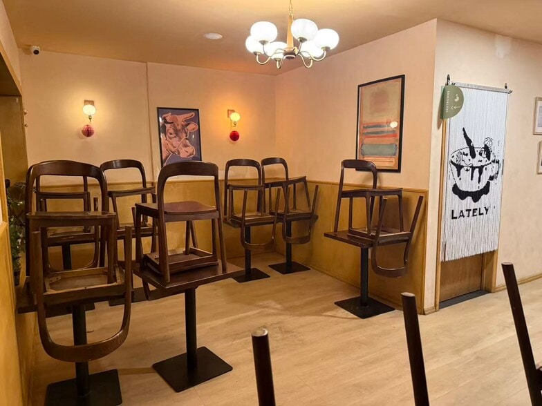 2308 44th Dr, Long Island City, NY à vendre - Photo de l’immeuble – Image 3 sur 7