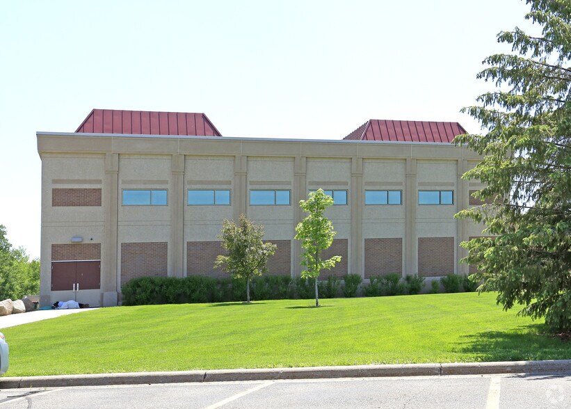 250 14th Ave E, Sartell, MN à vendre - Photo de l’immeuble – Image 2 sur 2