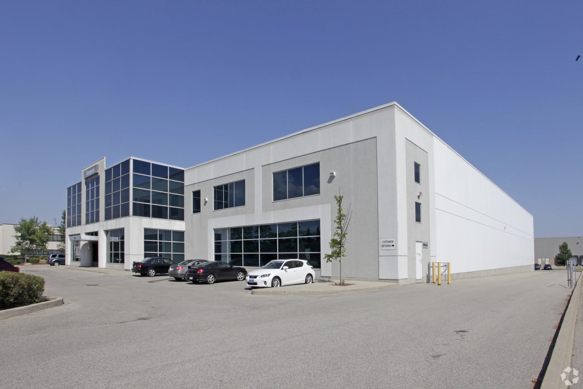 90 Admiral Blvd, Mississauga, ON à louer Photo principale– Image 1 sur 3